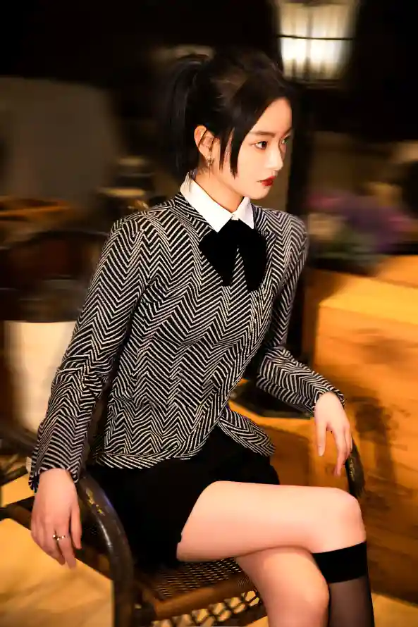 无码中文字幕av带剧情_亚洲熟女综合一区二区三区_亚洲日韩中文字幕无码一区